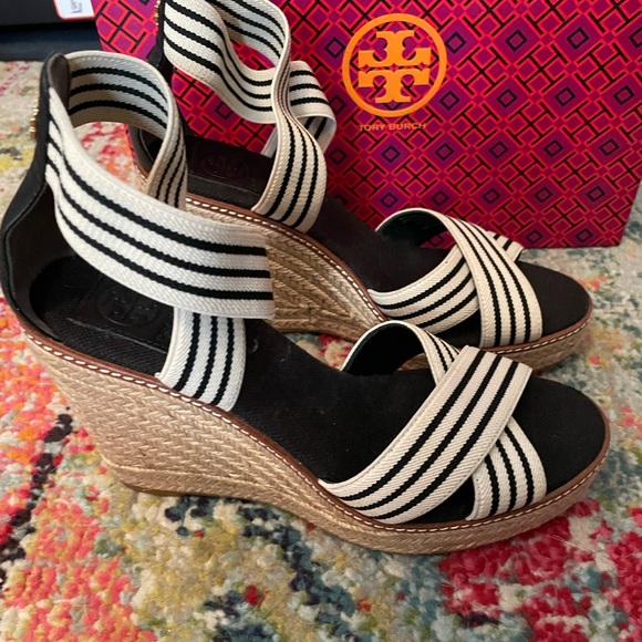 Tory Burch Espadrille - Black and White striped - Picture 3 of 4